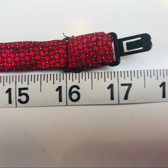 Small dog bundle - tuxedo with bowtie & additional red bowtie - Picture 7 of 8